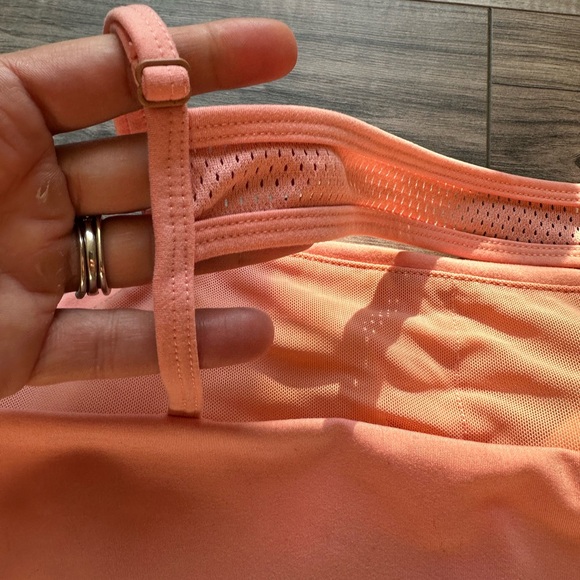 Gymshark Sports Bra in Peach with Removable Cup Pads Crop Top Size Large - Picture 2 of 7